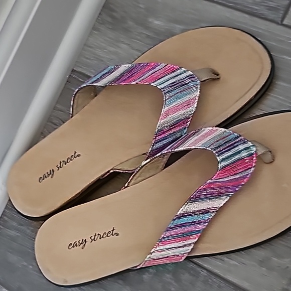 Easy Street Stevie Sandal - Picture 2 of 6